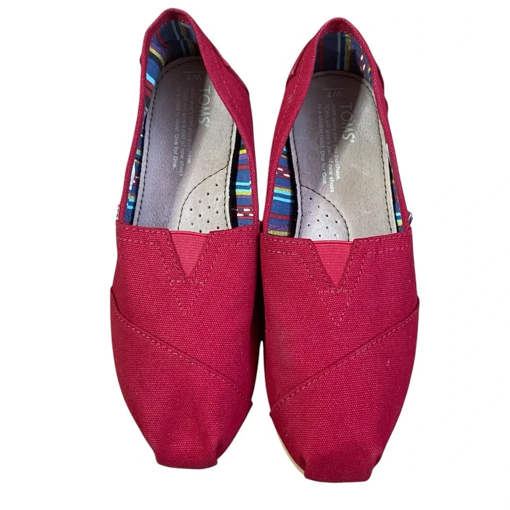 Toms Alpargates Red Canvas Flats Slip-On Canvas Loafers Comfort Cushion Easy on.